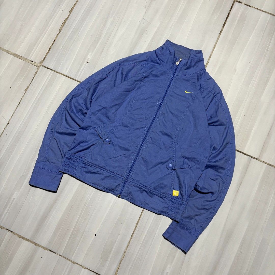 NIKE ATHLETIC JACKET (Category: Coats, Jackets and Outerwear) located in Pasay City. Submitted by turthrift (Listing ID 1460060691, Image 2). Description: W21 L24.