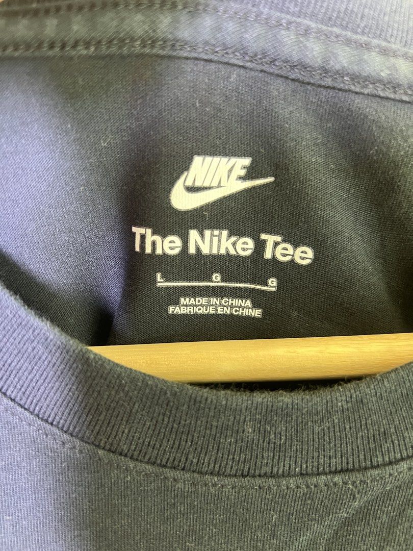 Nike Big Swoosh Shirt (Category: Tshirts & Polo Shirts ) located in Labangan. Submitted by thriftaphistofficial (Listing ID 1459908004, Image 3). Description: As new condition size L on tag.