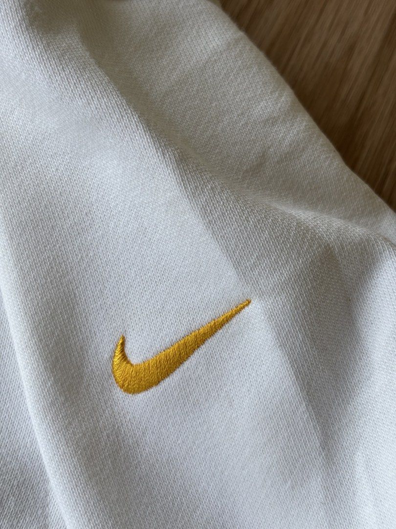 Nike dri fit sweatshirt (Category: Tshirts & Polo Shirts ) located in Davao. Submitted by hippiehappy420 (Listing ID 1460069446, Image 3). Description: Nike sweatshirt Medium Very good condition Washed and sanitized ship nationwide Negotiable price Visit my listings for more affordable clothings! Shirt Pants Shorts Caps Bags Jogger Blouse Jeans Hoodies Accessories Etc..