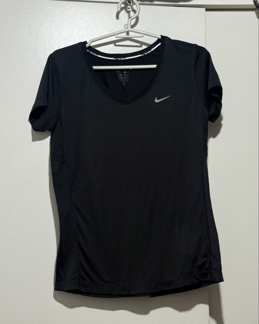 Nike Dri-fit (Category: Activewear) located in Makati City. Submitted by preiiiiii (Listing ID 1459924553, Image 1). Description: .