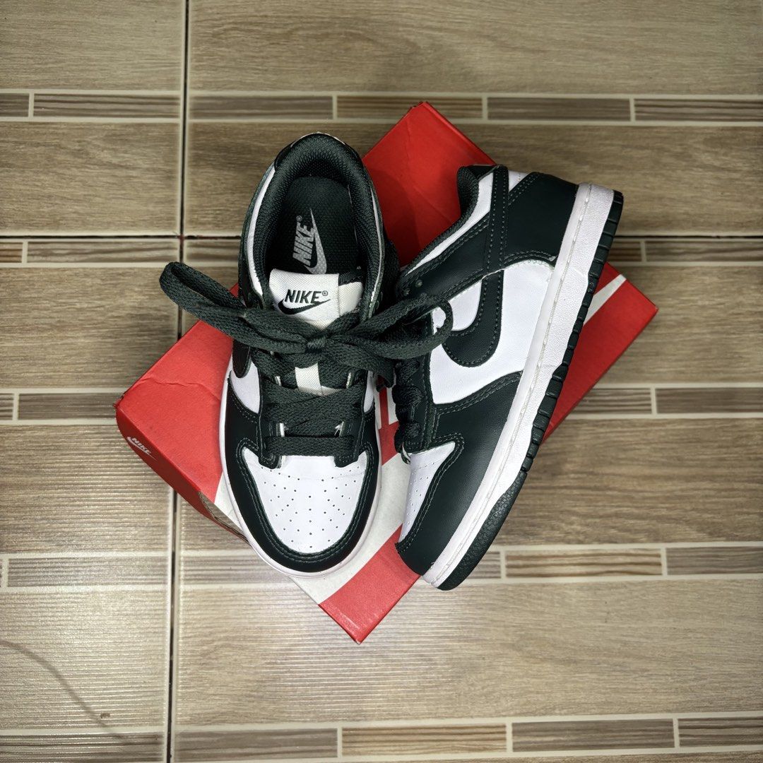 Nike dunk low 12C/18cm (Category: Babies & Kids Fashion) located in Valenzuela. Submitted by minismanila (Listing ID 1460025700, Image 2). Description: With box.