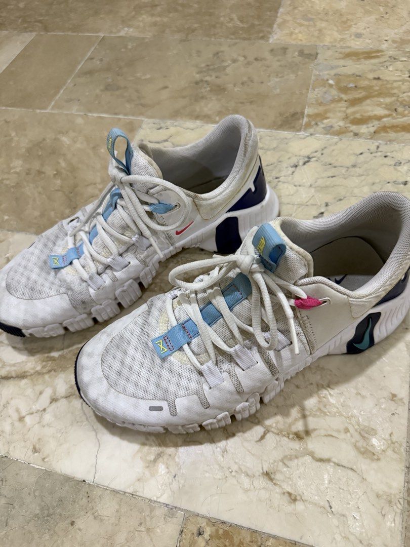 Nike Free Metcon 5 (Category: Sneakers) located in Manila. Submitted by v2024 (Listing ID 1460032567, Image 1). Description: .