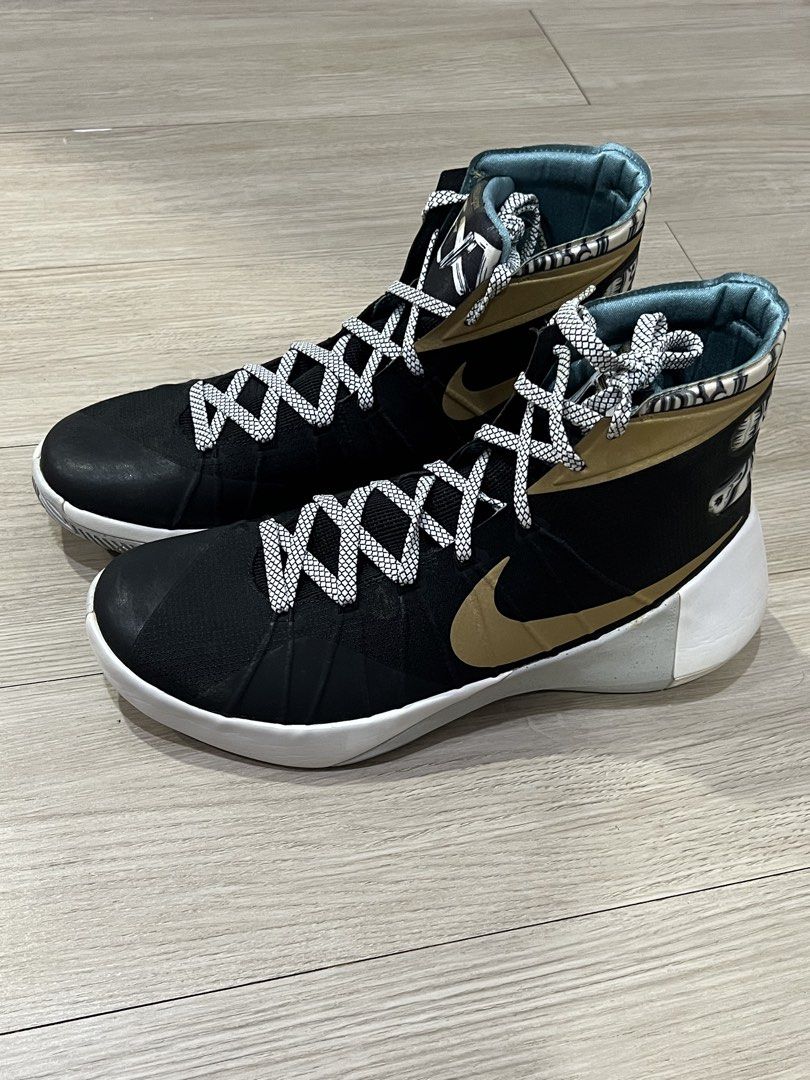 Nike Hyperdunk 2015 LMTD US 10.5 (Category: Sneakers) located in San Juan City. Submitted by dap_21 (Listing ID 1460055592, Image 1). Description: Nike Hyperdunk 2015 LMTD US 10.5 – Deadstock with Box.” 100 percent authentic, never worn, original box, ₱9,500 negotiable.