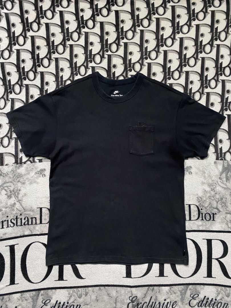 Nike Pocket Tee (Category: Tshirts & Polo Shirts ) located in Alfonso. Submitted by clyde.nicole.cerilo1 (Listing ID 1459905351, Image 1). Description: Nike Pocket Tee Size L On Tag 21 Width 28 Length Complete Tags 9.5/10 Color Rate And Condition Embroid Deets On Chest No Issue Excellent Condition Payment First Shipped Via J&t Located at Amuyong Alfonso Cavite.