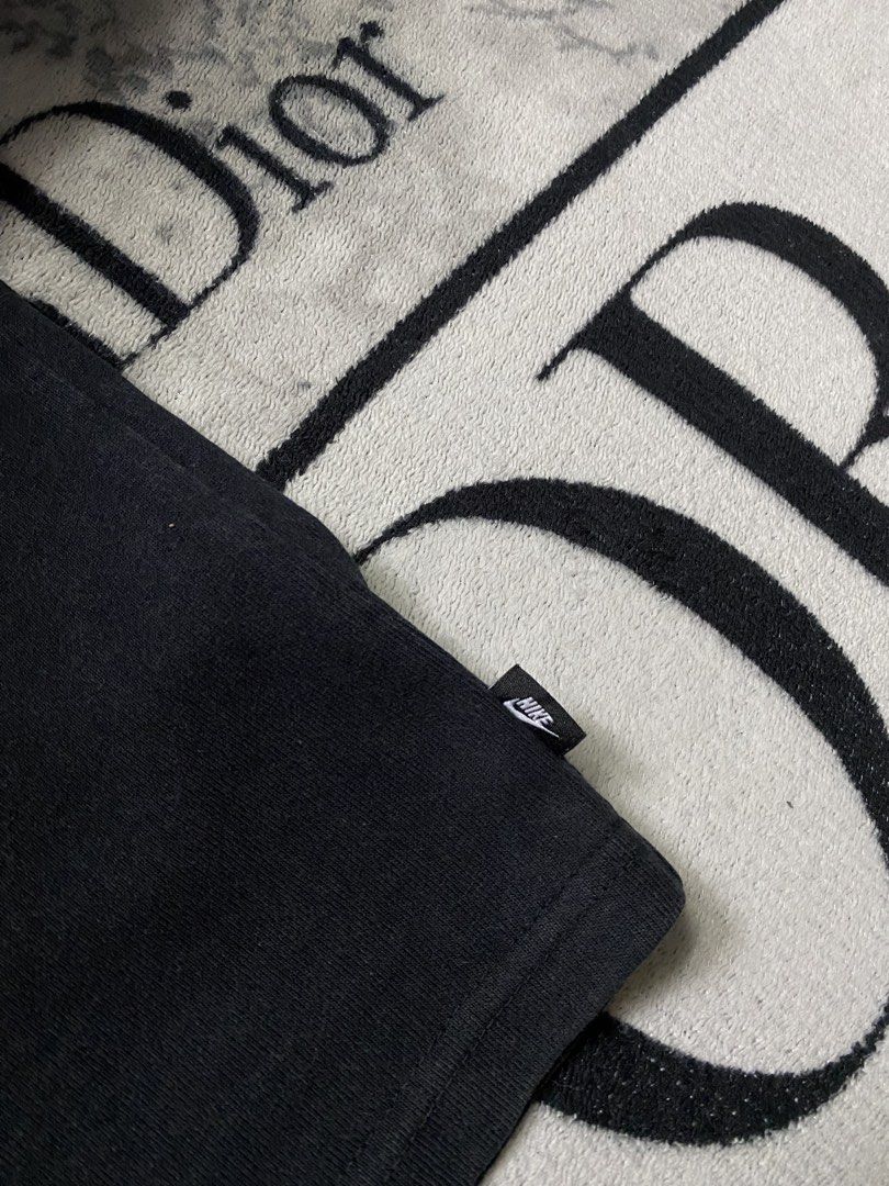 Nike Pocket Tee (Category: Tshirts & Polo Shirts ) located in Alfonso. Submitted by clyde.nicole.cerilo1 (Listing ID 1459905351, Image 3). Description: Nike Pocket Tee Size L On Tag 21 Width 28 Length Complete Tags 9.5/10 Color Rate And Condition Embroid Deets On Chest No Issue Excellent Condition Payment First Shipped Via J&t Located at Amuyong Alfonso Cavite.