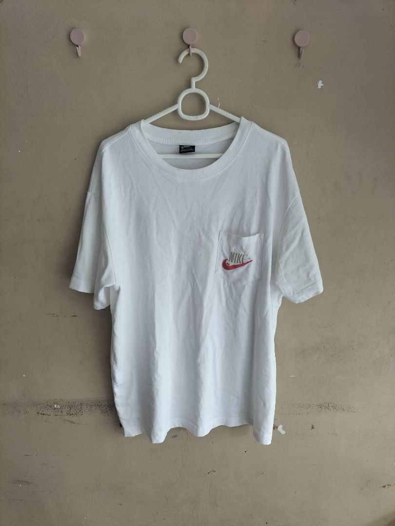 Nike Pocket Tee (Large) (Category: Tshirts & Polo Shirts ) located in Cavite. Submitted by taro_sakamoto_23 (Listing ID 1459927483, Image 1). Description: - Nike Official - Med to large - Complete tags 💯 - may bulsa - Embroidered front and back..
