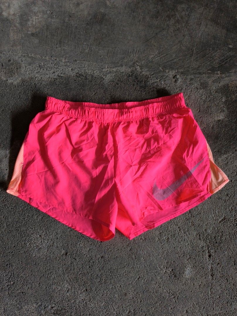 NIKE RUNNING SHORT (Category: Shorts) located in Cotabato. Submitted by sentimentalgoodz (Listing ID 1459972153, Image 1). Description: NIKE RUNNING SHORT 9/10 CONDITION SIZE 30-32 WOMENS CAN FIT TO MENS ISSUE CUT TAG AUTHENTIC.