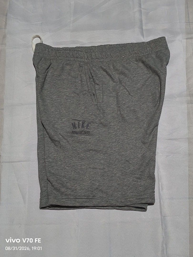 NIKE SHORTS (Category: Shorts) located in Batangas. Submitted by streetheadph (Listing ID 1459943815, Image 1). Description: NIKE SHORTS SIZE ON TAG : DIMES: W: 34 / L : 21 CONDITION: VERY GOOD COLOR: GRAY COLORATE: 9.3 / 10 ISSUE: NEED WASH PRICE: 550 + SHIPPING FEE NEED WASH THIS ITEM IS UKAY PLEASE MANAGE YOUR EXPECTATION ALWAYS READ THE DETAILS.