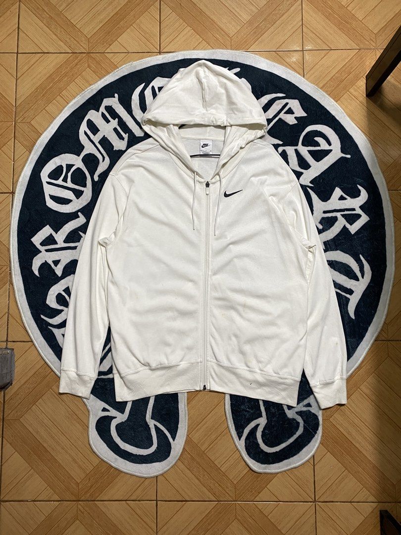 NIKE SIDESWOOSH🤍 (Category: Hoodies) located in Manila. Submitted by thrifty_drippyo (Listing ID 1460080404, Image 1). Description: AVAILABLE:✅✅✅ HOODIE: NIKE SIDESWOOSH🤍 Dimension: width 21 length 27 Size fittings: LARGE Issues: washable yellow stains.