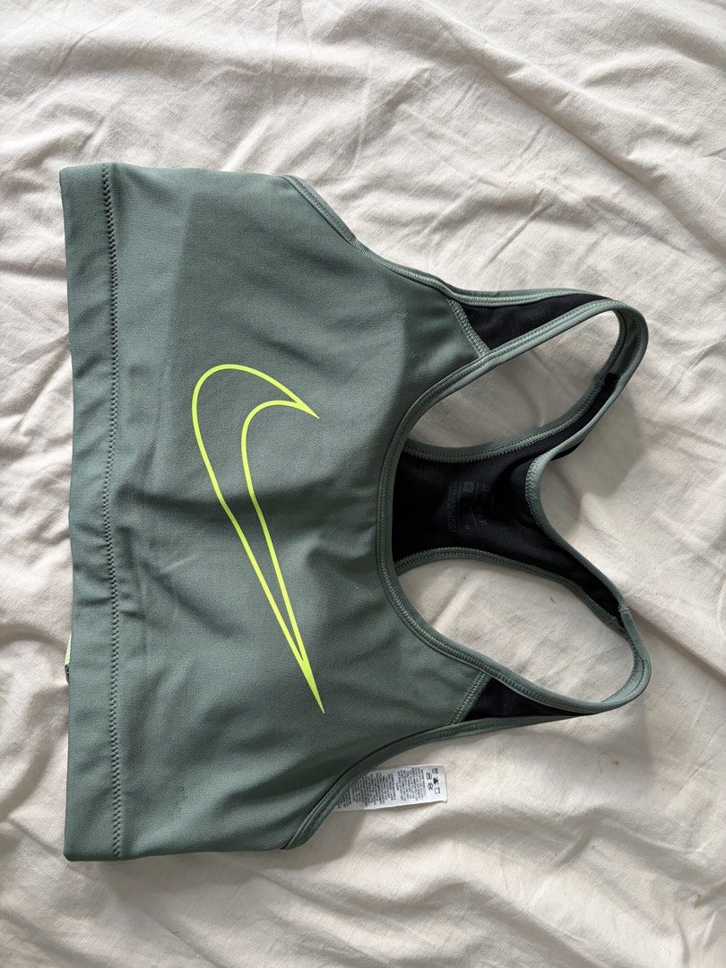 Nike sports bra (Category: Activewear) located in Mandaluyong City. Submitted by shopthegavins (Listing ID 1459952872, Image 1). Description: .