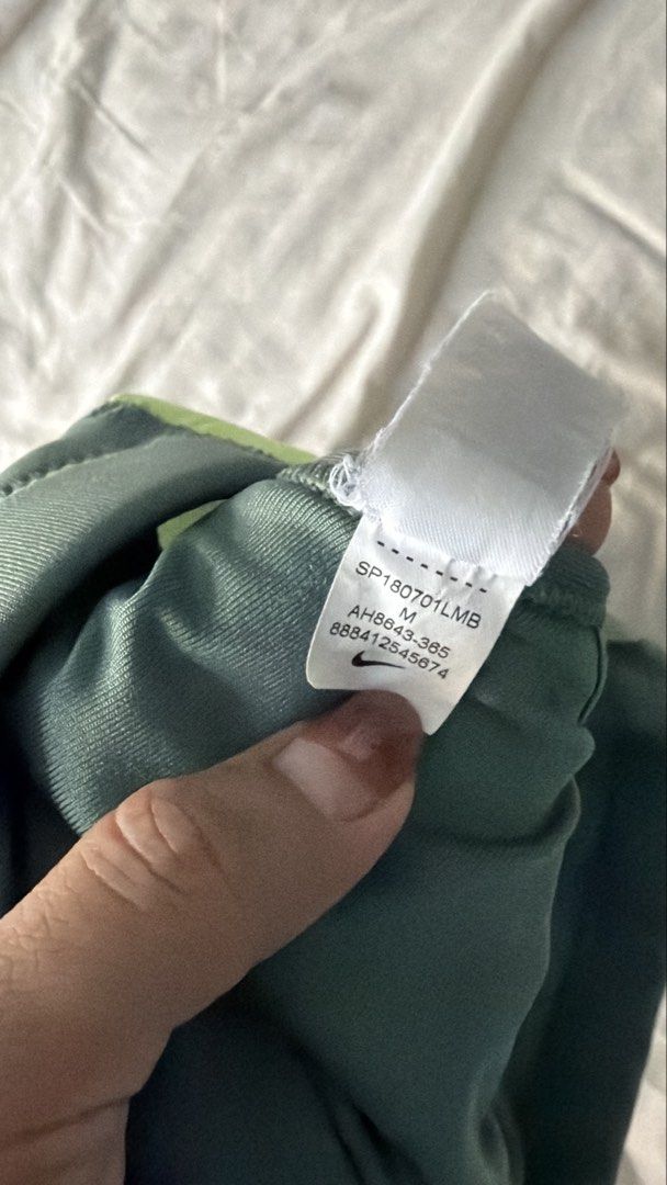 Nike sports bra (Category: Activewear) located in Mandaluyong City. Submitted by shopthegavins (Listing ID 1459952872, Image 3). Description: .
