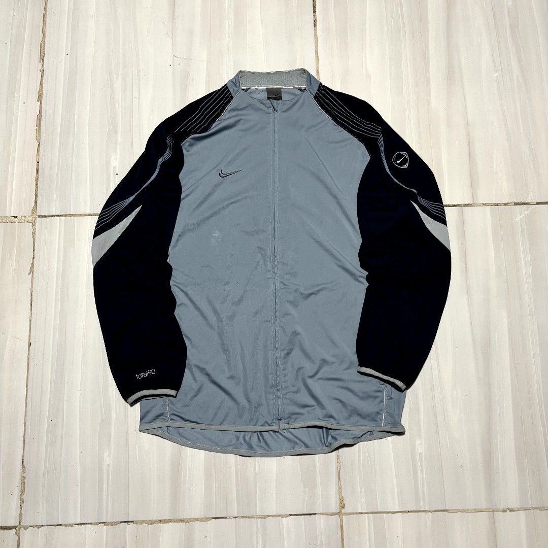 NIKE T90 JACKET (Category: Activewear) located in Pasay City. Submitted by turthrift (Listing ID 1460061777, Image 1). Description: W24 L29.
