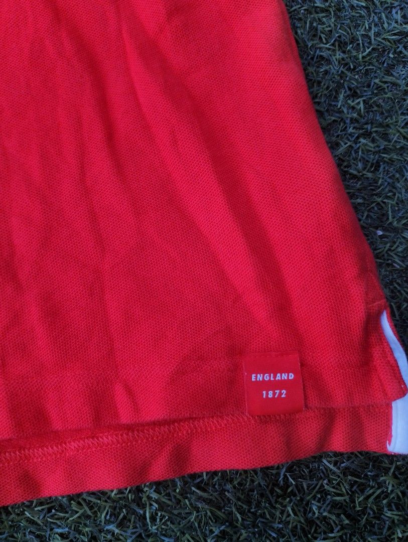 Nike X England Polo (Category: Tshirts & Polo Shirts ) located in Carmen. Submitted by fukqueazz (Listing ID 1460028428, Image 2). Description: Nike X England Polo Size Large On Tag Dimensions: W 21 / L 27 Front; 28 Back Complete Tags Authentic No Issues 10/10 Color Rate Color may due vary due to lighting 📍Cenu Mop:Gcash JnT Express.