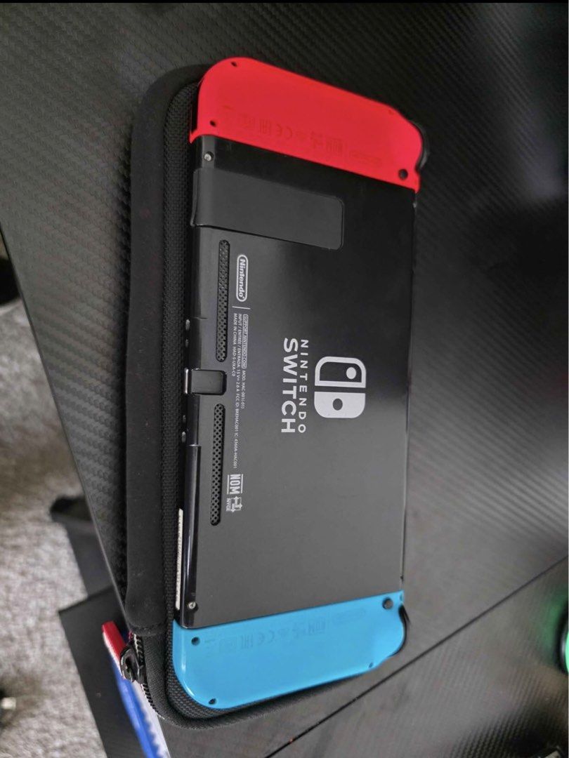NINTENDO CONSOLE SWITCH V1 (Category: Other Gadgets) located in Manila. Submitted by loelrbz (Listing ID 1460089508, Image 1). Description: Baka may makagusto actually diko alam bentahan nito, bigay lang sakin bnew, di ko naman hilig kaya diko rin nagagamit Benta nalang kesa masira. Salamat.