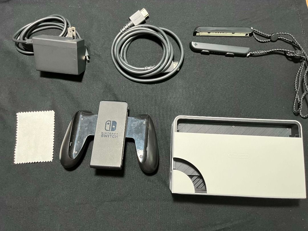 Nintendo Switch OLED (Complete Box Set) + Mario Kart 8 & It Takes Two + FREEBIES (Category: Nintendo) located in Caloocan City. Submitted by vastbear.6aa9e0 (Listing ID 1460008590, Image 3). Description: Price: ₱12,500 for EVERYTHING (NEGOTIABLE if fast pickup) Condition: Very Good & Fully Functional Battery: Great Condition, charges to 100% ~~~~~~~~~ Inclusions: • Nintendo Switch OLED Unit (Screen protected since Day 1) • Original Box & Manuals 