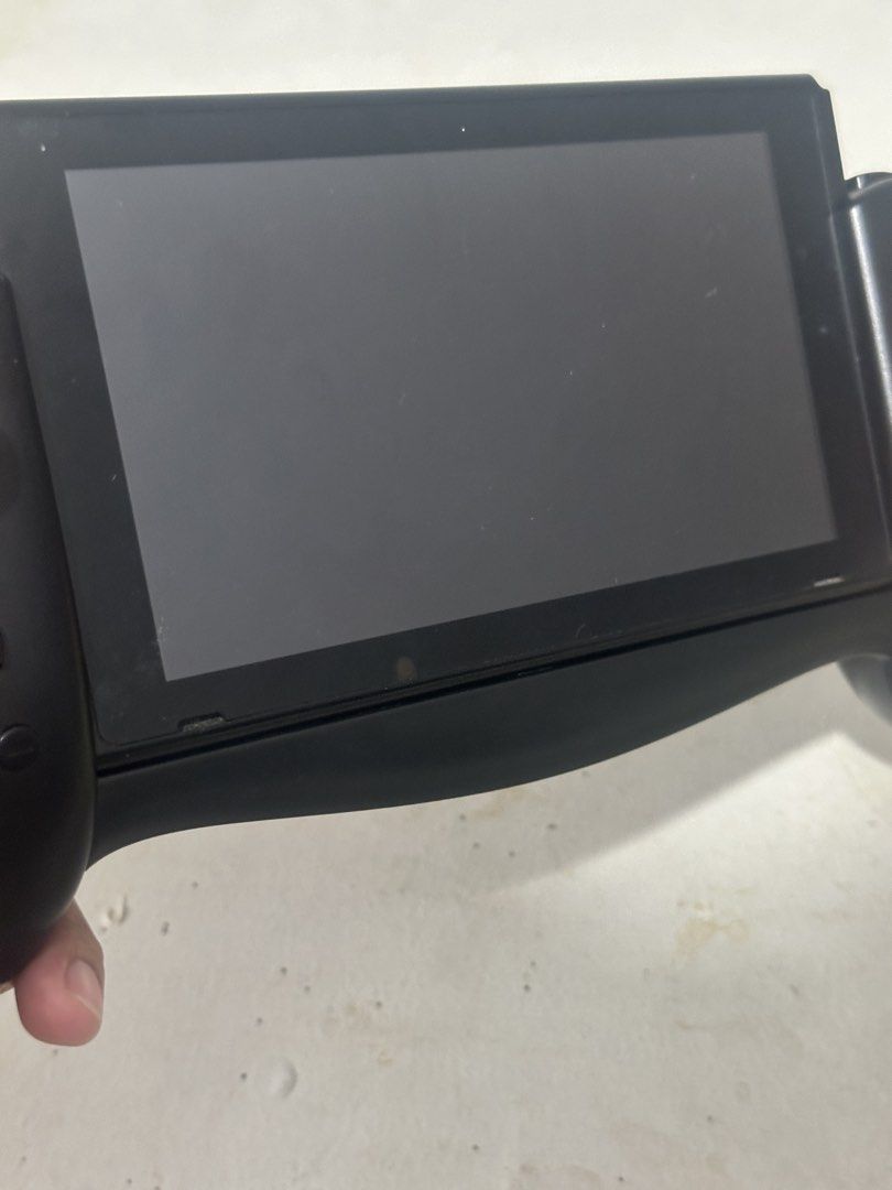Nintendo Switch V1 (Category: Nintendo) located in Santa Rosa. Submitted by omnicronzxc (Listing ID 1459983920, Image 3). Description: Nintendo Switch V1 unit, charger , sandisk 128gb sd card no physical games not jailbreak issue: medyo mabilis na malowbatt 5k santa rosa laguna pickup meetup only.
