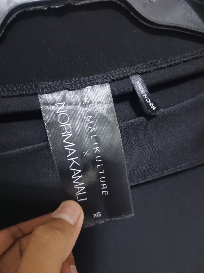 NORMA KAMALI (Category: Longsleeves) located in Dasmarinas. Submitted by jessputrages (Listing ID 1460079318, Image 2). Description: For sale Norma Kamali Excellent condition No issue 400 plus shipping Pm for more details.
