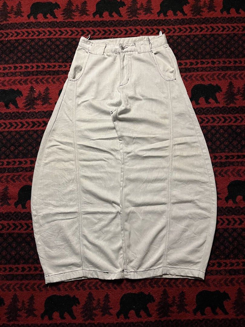Off White or Light Gray Barrel Raw Denim Pants (Category: Jeans) located in Manila. Submitted by pgarments (Listing ID 1459992011, Image 2). Description: Size:32” Length:42” Thighs:15” LegHole:13” Material Quality:raw denim x heavy Issue:none.