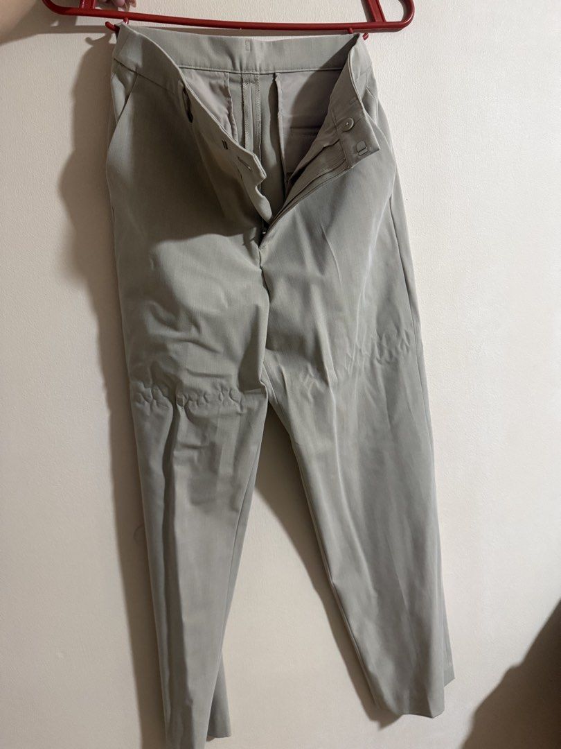 Officewear Cream trousers (Category: Other Bottoms) located in Binan City. Submitted by prelovedbykats_011 (Listing ID 1460056089, Image 1). Description: - cream trousers -uniqlo - medium (waist 63-69cm, hip 88-94cm) - never worn (cant fit on me).
