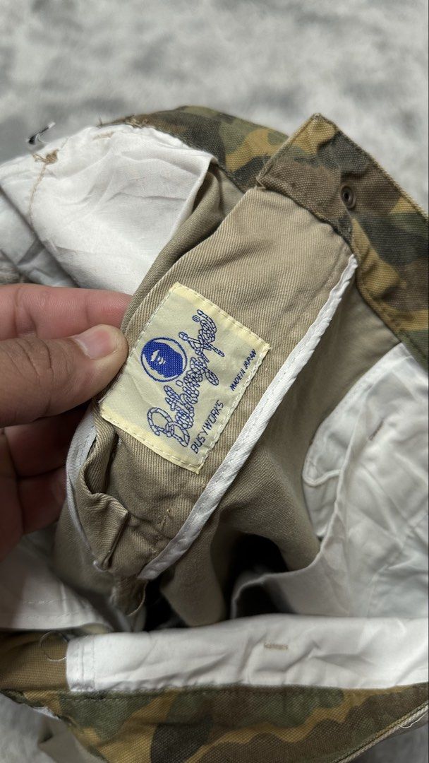 OG b*pe chino-short 20th ANNIV (Category: Shorts) located in Manila. Submitted by paulovenegaskalakal2020 (Listing ID 1459996694, Image 3). Description: For sale! Kalakal OG B*pe chino short 20th Anniversary - a bathing ape Large on tag Size- 32 Length- 21 inches Leg opening- 9 inches Cut off hem Minimal scratch Sign of usage Good MINE 1,590 +sf.