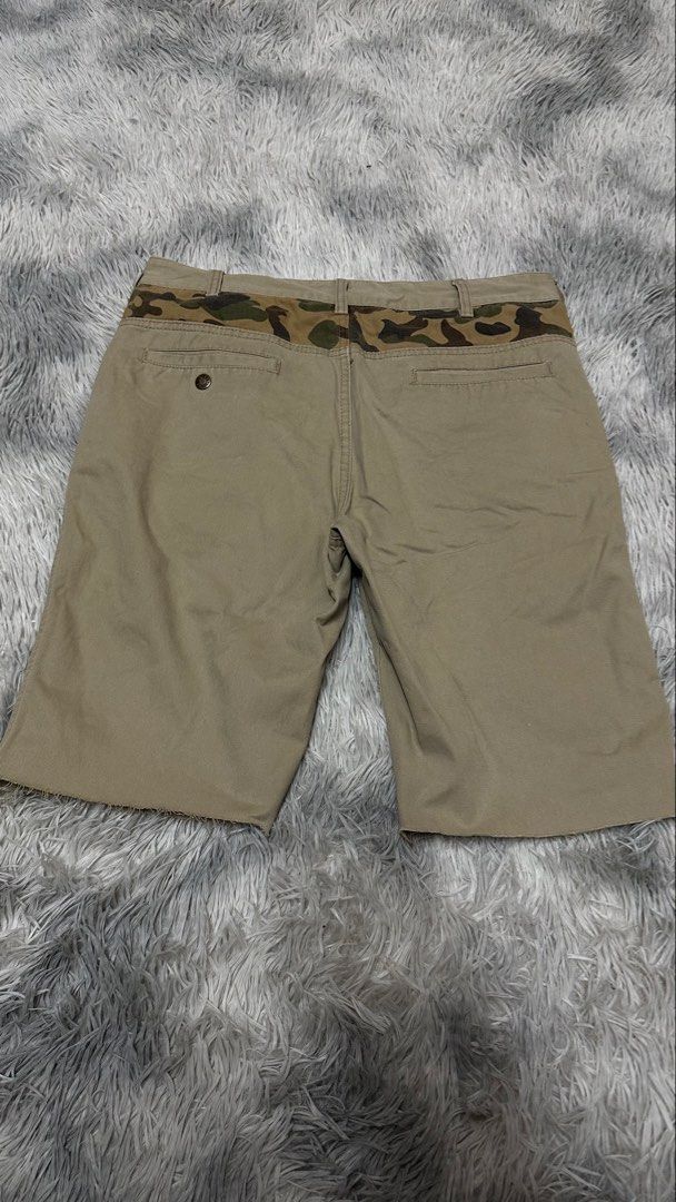 OG b*pe chino-short 20th ANNIV (Category: Shorts) located in Manila. Submitted by paulovenegaskalakal2020 (Listing ID 1459996694, Image 2). Description: For sale! Kalakal OG B*pe chino short 20th Anniversary - a bathing ape Large on tag Size- 32 Length- 21 inches Leg opening- 9 inches Cut off hem Minimal scratch Sign of usage Good MINE 1,590 +sf.