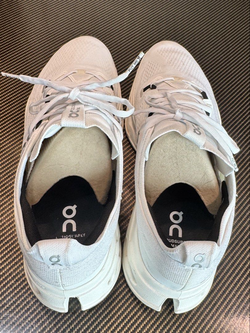 ON Cloud Surfer Max Size 12 M (Category: Sneakers) located in Quezon City. Submitted by jd.ph (Listing ID 1459943096, Image 2). Description: ON Cloud Surfer Max Size 12M , lightly used , color white , no more shoe box . Negotiable for interested buyer. .