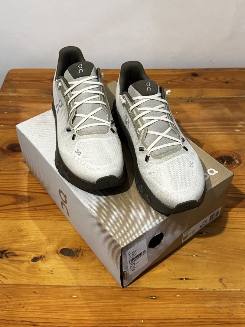 On Cloudtilt Fen Grain (Category: Sneakers) located in Tagaytay City. Submitted by __ishopless (Listing ID 1460056303, Image 2). Description: .