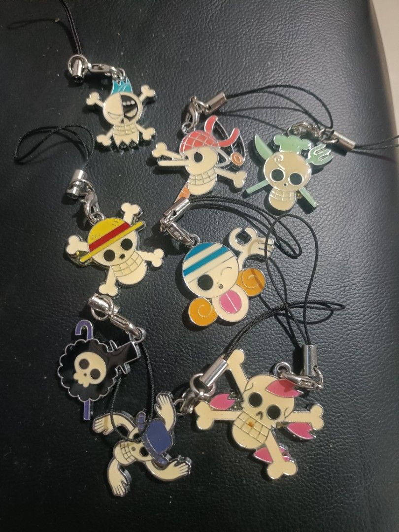 One piece charms set (Category: J-Wave Merchandise) located in San Fernando. Submitted by lanie0486 (Listing ID 1460020092, Image 1). Description: set of 8 one piece charms japan source.