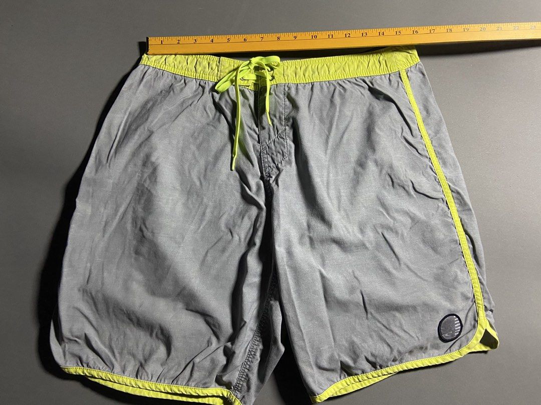 Oneill Retro Freak board short (Category: Activewear) located in Cabuyao City. Submitted by chukz_x (Listing ID 1459961382, Image 3). Description: Oneill Retro Freak board short Size : 32 Dimes : 32W 18L Condition : Excellent Issue : None Price : 350 📍READY TO WEAR 📍Cabuyao Laguna.