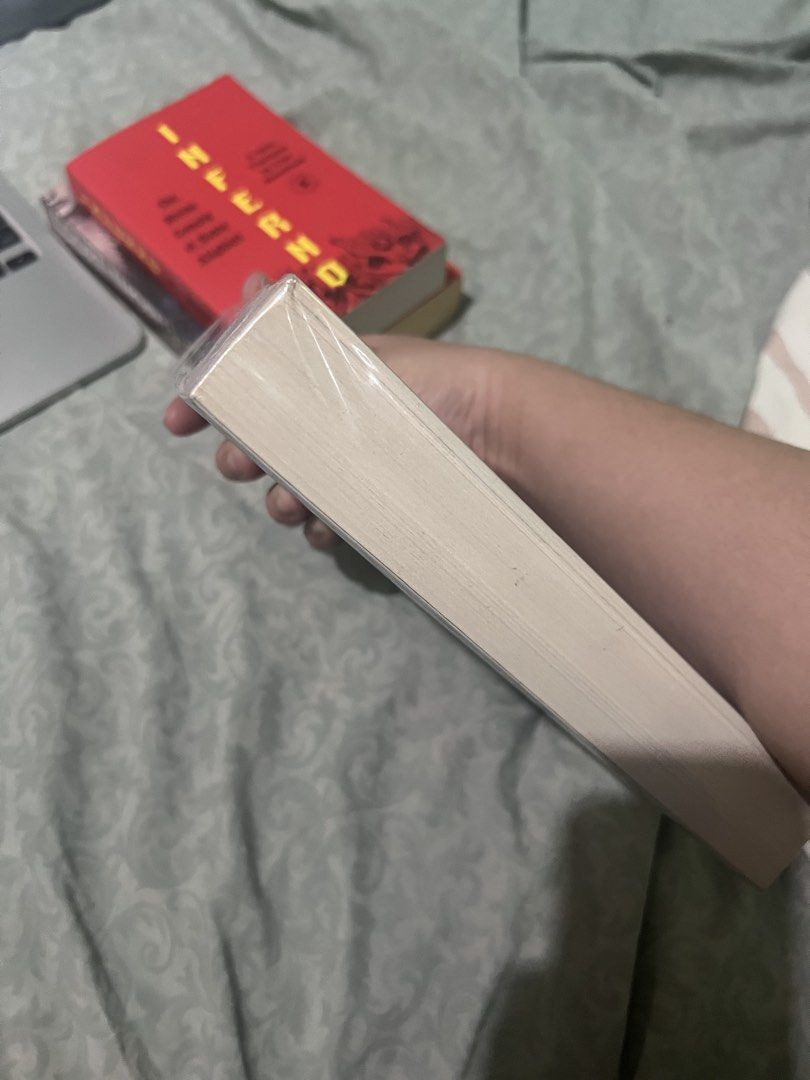 [ONHAND] Siege and Storm by Leigh Bardugo (Category: Storybooks) located in Paranaque City. Submitted by motchabocca (Listing ID 1460095991, Image 3). Description: - Siege and Storm: Book 2 of the Grishaverse series by Leigh Bardugo - Part of the Shadow and Bone trilogy SEALED bought in fully booked for 599php.