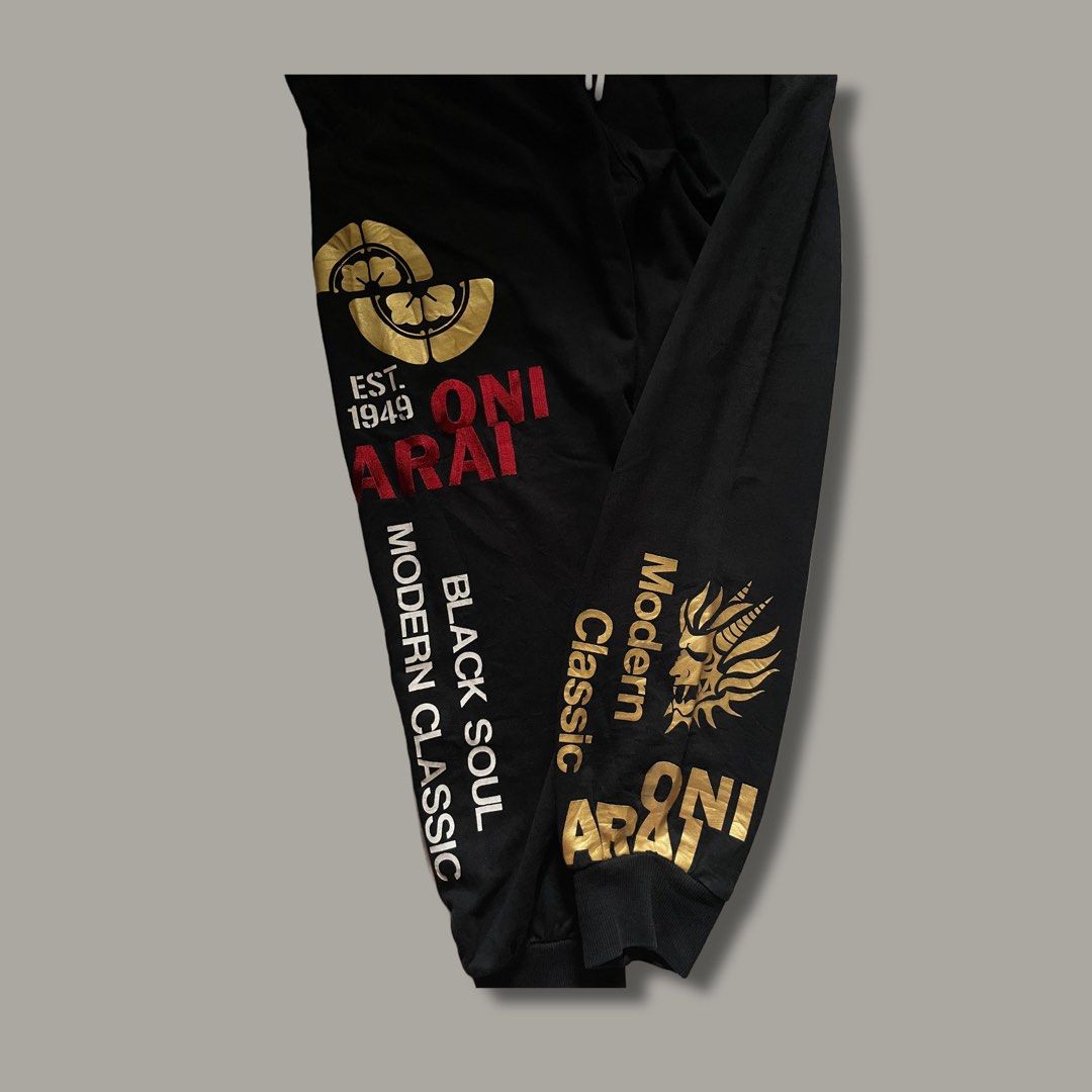 ONIARAI Joggers (Category: Joggers) located in Caloocan City. Submitted by iannacino (Listing ID 1459990977, Image 2). Description: ONIARAI Joggers waist: 32-38 length: 36 no issue need wash 199 +sf.