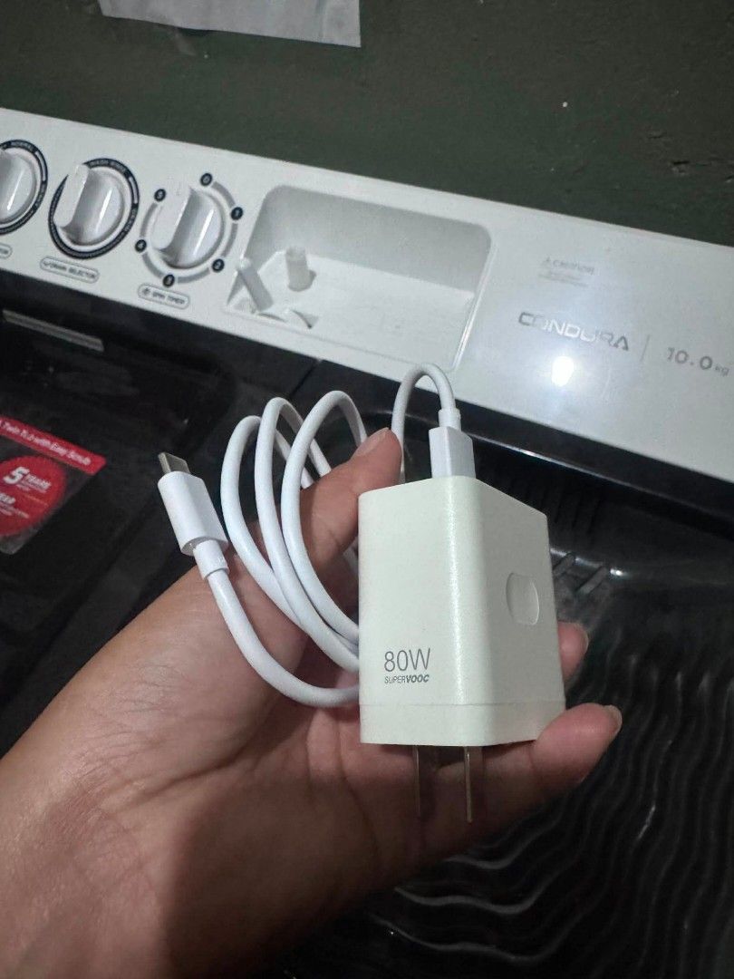 Original 80w Oppo charger Type C (Category: Chargers & Cables) located in Manila. Submitted by bloodyrain (Listing ID 1458446156, Image 1). Description: Original 80w Oppo charger SuperVooc slightly used fast charger no issue.