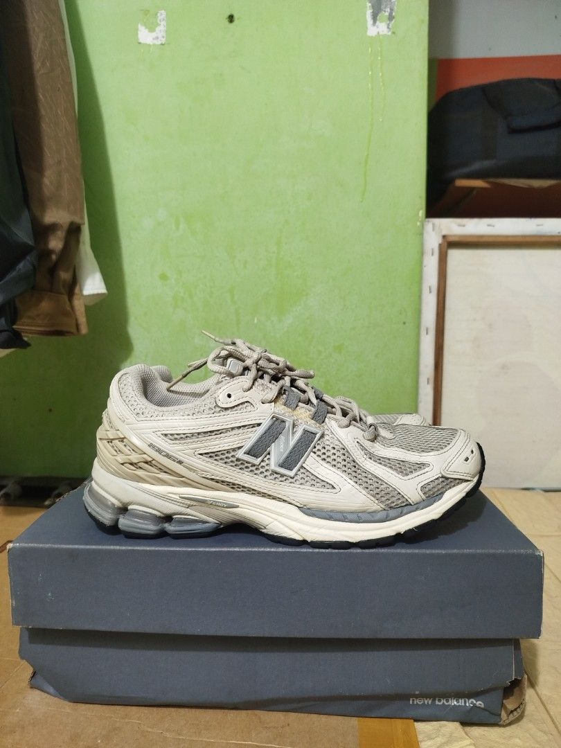 Original New Balance 1906R (Category: Casual Shoes) located in Manila. Submitted by erichson_1998 (Listing ID 1459958814, Image 1). Description: .