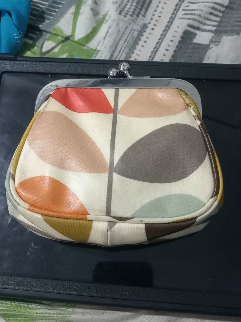 Orla Kiely Coin Purse - Multi Stem Print (Category: Purses & Pouches) located in San Juan City. Submitted by fastturtle_d9ad50 (Listing ID 1459907245, Image 2). Description: Orla Kiely Coin Purse - Multi Stem Print - Rare, hard to find. - Adorable Orla Kiely coin purse - Features the iconic multi stem print - Secure kiss clasp closure.
