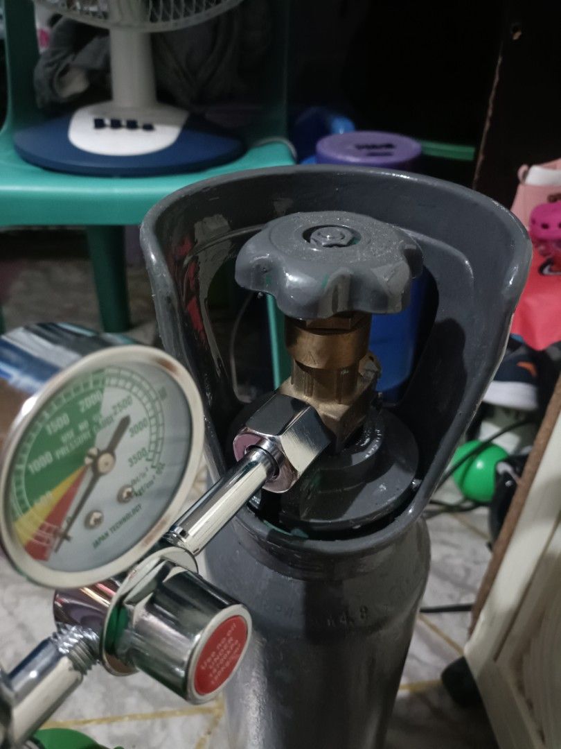 Oxygen Tank with Brand-new Regulator ( EMPTY TANK ) (Category: Medical Supplies & Tools) located in Manila. Submitted by chloeton2016 (Listing ID 1460004563, Image 2). Description: For Sale Oxygen Tank Hand Carry with Brand-new Regulator Price : 3500 Loc: Santolan Pasig Pick up.