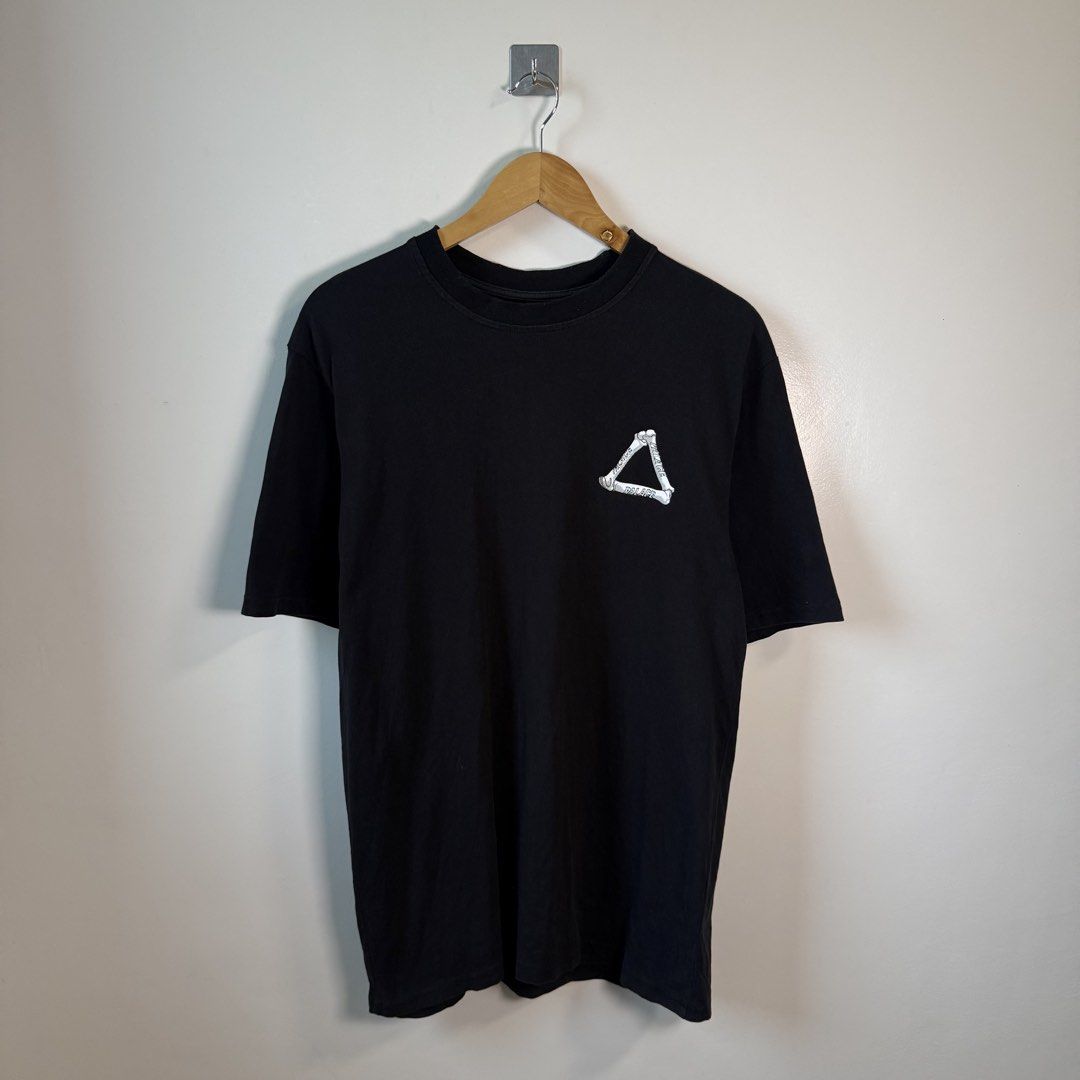 Palace Skull Mullet Design (Category: Tshirts & Polo Shirts ) located in Paniqui. Submitted by justyntrouves (Listing ID 1459947627, Image 2). Description: Tag Size: XL (Dimensions in inches) Width: 21 Length: 30 Condition: 9/10 Buyer will shoulder the shipping fee. Check all photos before purchasing. For any questions, feel free to ask..