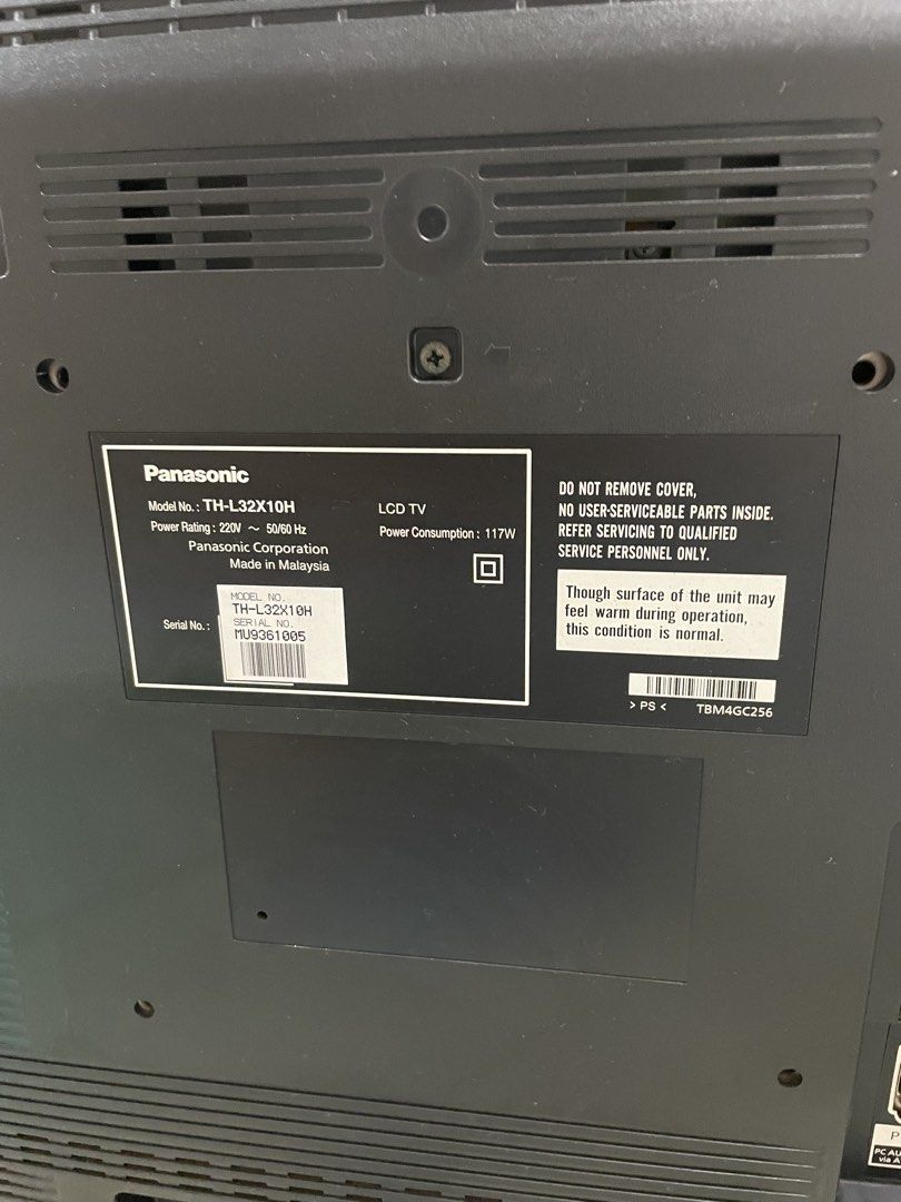 Panasonic電視 （分類：電視）位於 Hong Kong。 由 winniechan0166 提交（商品編號 1460057959，圖片 3）。簡介： Panasonic電視約32吋連遙控器，電綫斉，有底座，可轉左右兩邊，老人家少看電視，多數聽收音機，連電視邊膠紙還未脫去，畫面清晰，功能全部正常，睇戲打機一流。地鐵沿線優先。 時間地點可互就，啱可小議！。