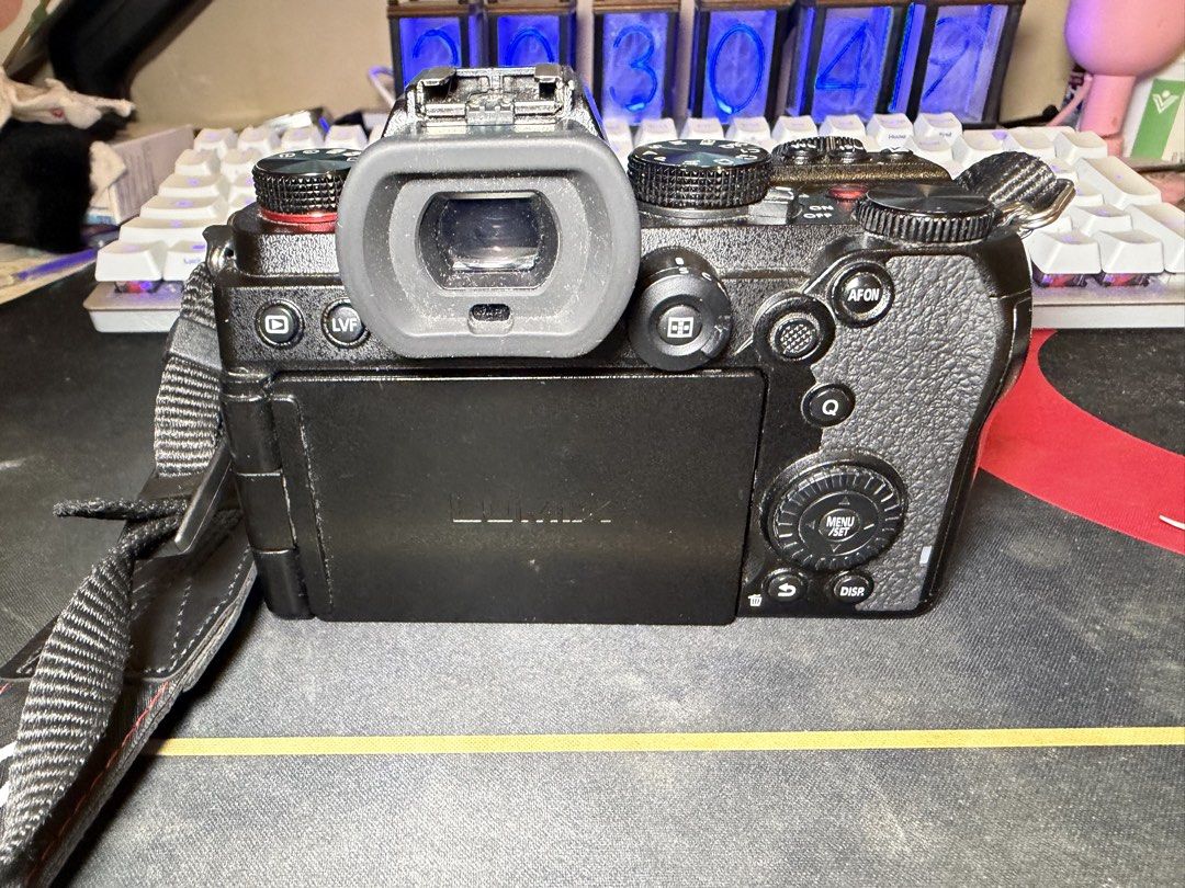 Panasonic Lumix S5 I Mark1 （分類：相機）位於 Hong Kong。 由 xddcall 提交（商品編號 1460043316，圖片 1）。簡介： 快門3萬 跟一粒電同20-60mm F3.5-5.6原廠鏡頭。