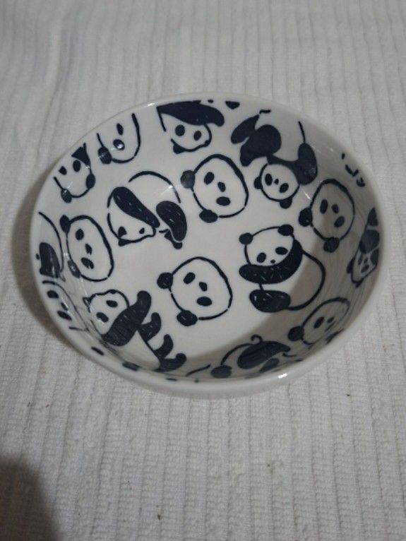 Panda Pattern Small Bowl (Category: Other Kitchen Appliances) located in Consolacion. Submitted by luxekerei (Listing ID 1460027462, Image 1). Description: .