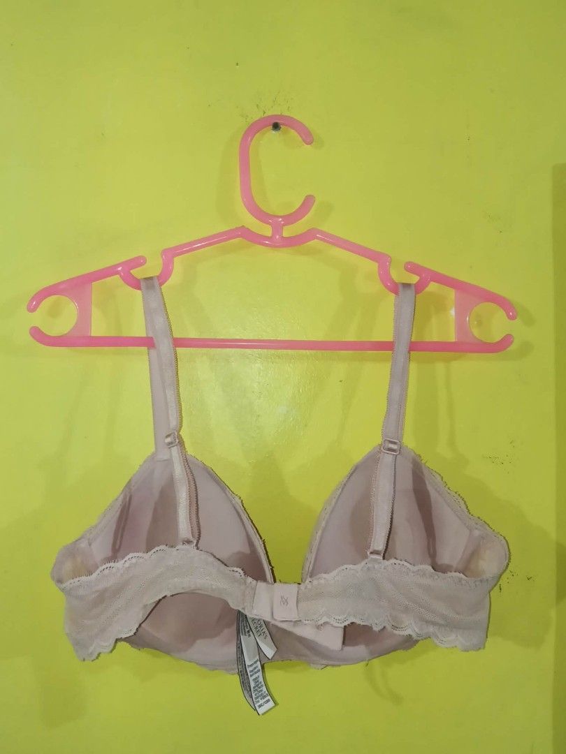 Pastel Pink Lace Bra Size: 36C (Category: Undergarments & Loungewear) located in Navotas City. Submitted by vanilla_sandalwood (Listing ID 1460042973, Image 2). Description: -Brand: Victoria Secret -Color: Pastel Pink -Size: 36C -Like New -Regular Pads -Underwire Lace Bra -ukay US Bale po ito na wash na.