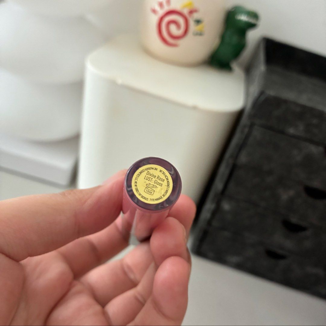 Pat McGrath Mini Labs Lust Gloss in Divine Rose (Category: Makeup) located in Manila. Submitted by gabasta998 (Listing ID 1459932802, Image 2). Description: 50% full .
