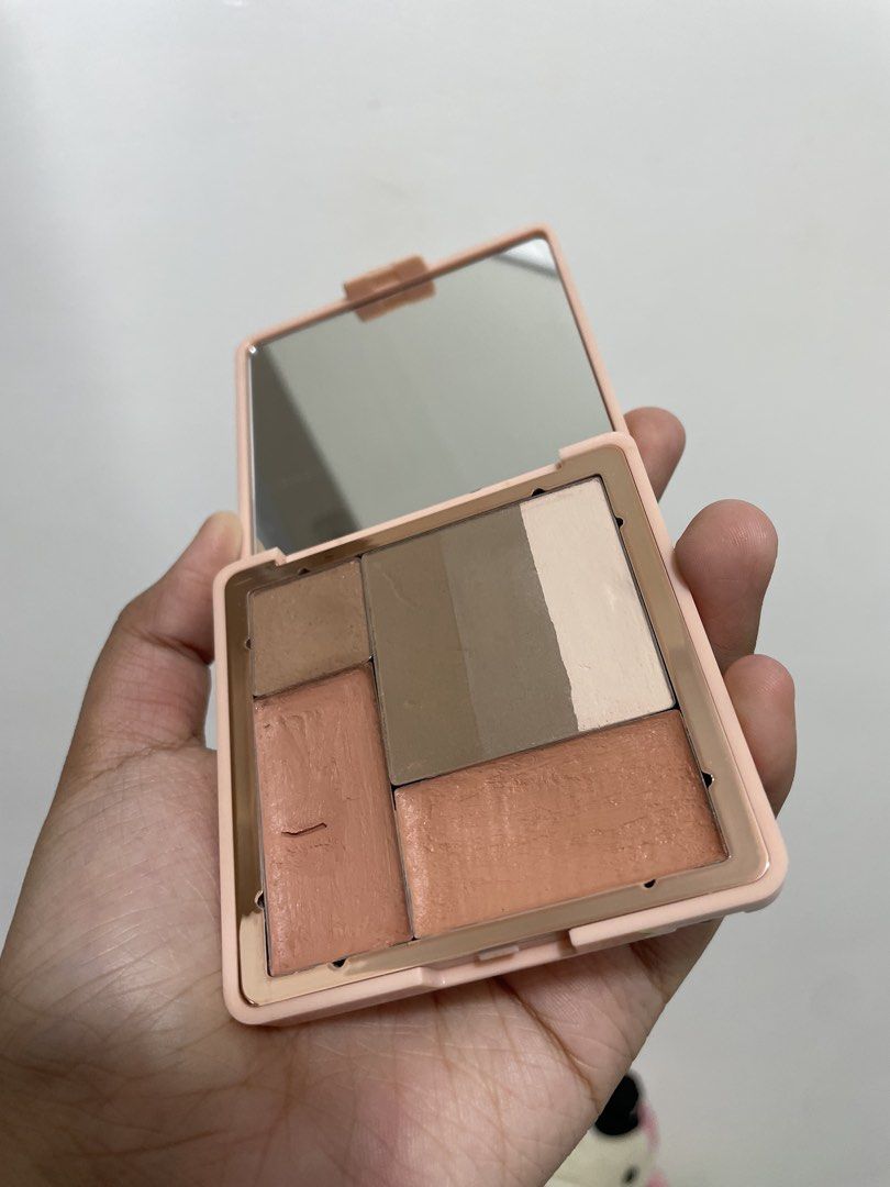 Peach corrector, eyeshadow and contour inserts with palette (Category: Makeup) located in Nasugbu. Submitted by shopwithmichii (Listing ID 1460089805, Image 2). Description: 2 peach corrector, 1 eyeshadow, 2 contour, 1 matte highlighter Mod:jnt/flash Mop:gcash.