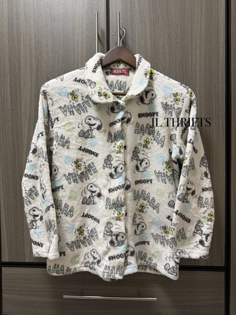 PEANUTS Fleece Sleepwear Buttondown (Category: Babies & Kids Fashion) located in Cavite. Submitted by jlthrifts_ (Listing ID 1460084583, Image 1). Description: Size: 160 on tag Can fit to Small frame adult fem..