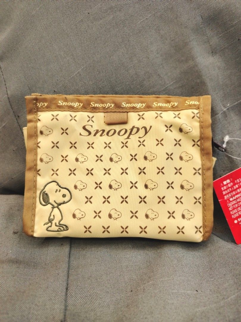 Peanuts Snoopy Beige Brown Pouch (Category: Purses & Pouches) located in San Fernando. Submitted by jpmarketplace2023 (Listing ID 1460035717, Image 1). Description: 💚 All items are authentic from Japan. 💛 MOP: GCash (❌️ GCash Protect) 🩵 MOD: LBC only (❌️ S. Checkout, COD, COP) 💙 Meet-up: Vista Mall, San Fernando, Pampanga 💜 All items are on-hand. 🧡 First to pay gets the item first. ❤️ Breakable items are packed with care and caution. Seller