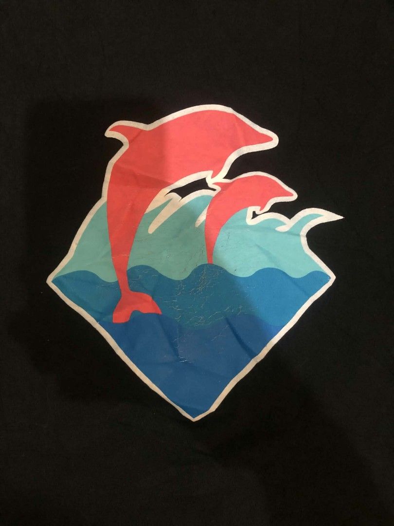 Pink Dolphin (Category: Tshirts & Polo Shirts ) located in Daraga. Submitted by arkhoholic (Listing ID 1459921179, Image 2). Description: in very good condition slight crack on print medium 19.5x27.