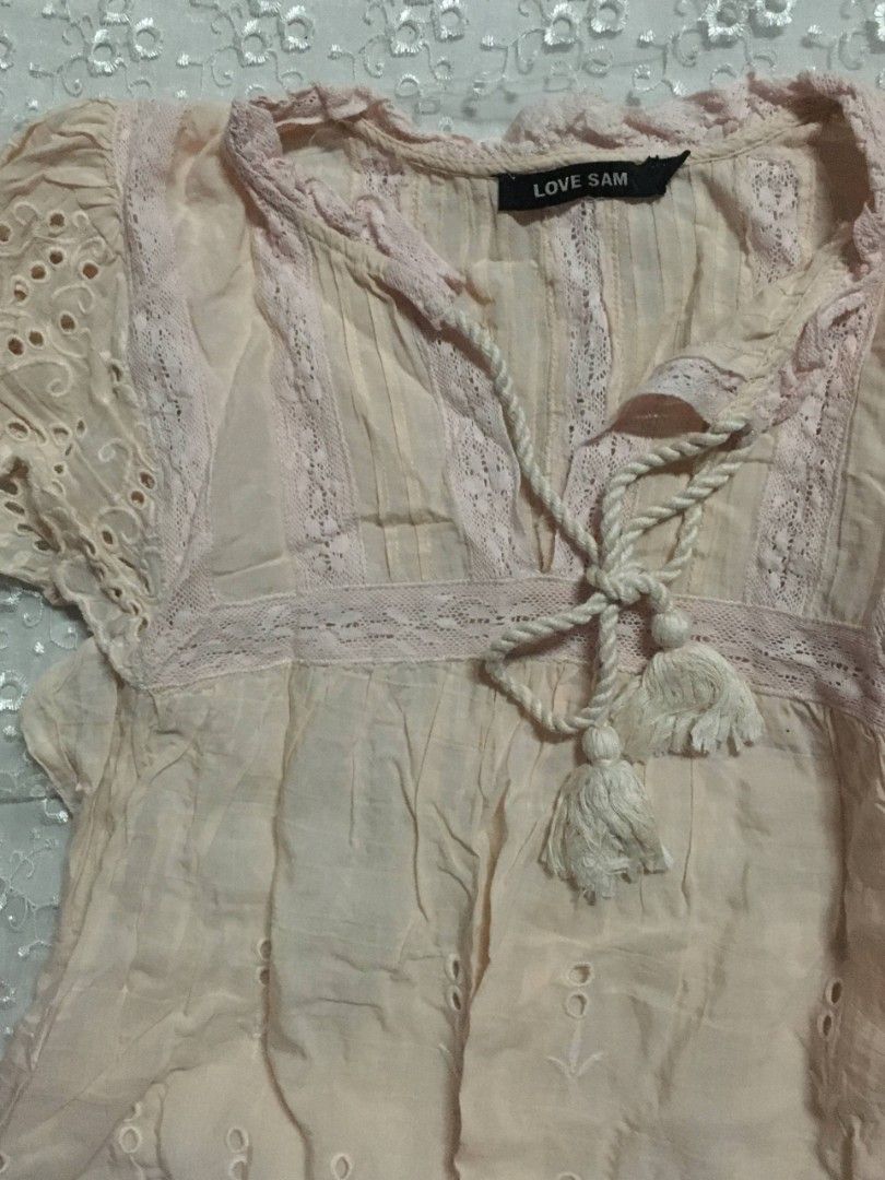 Pink Lace Blouse {cottagecore} top (Category: Clothes Drying Rack) located in Quezon City. Submitted by lizzyslittleletgos (Listing ID 1459918112, Image 2). Description: ☆ love sam, pink lace eyelet blouse.
