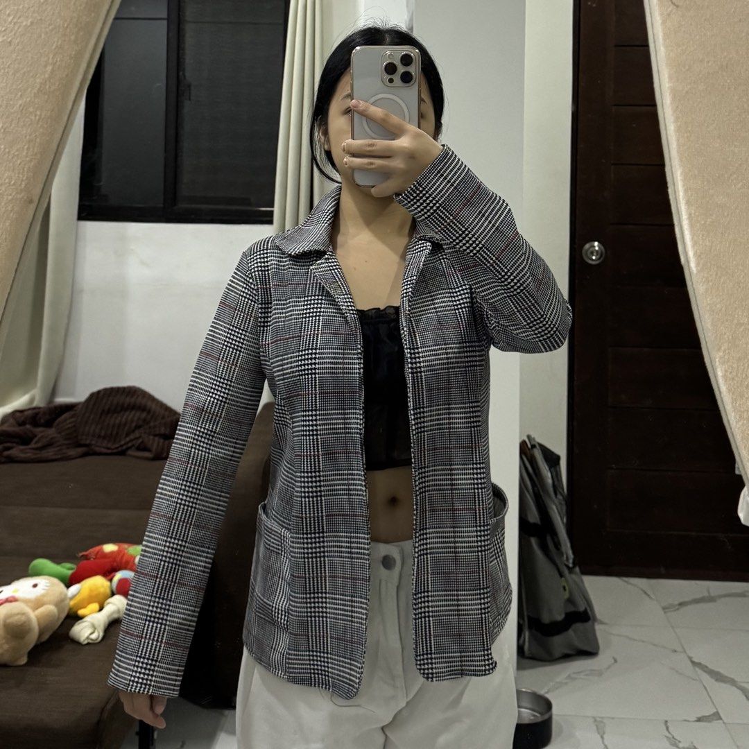 Plaid Blazer (Category: Coats, Jackets and Outerwear) located in Las Pinas. Submitted by mi.cha (Listing ID 1460098517, Image 3). Description: - Used a few times ‎ Size: Fits XS - M frames.