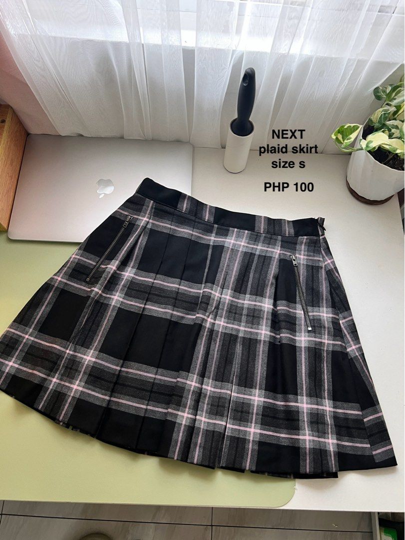 Plaid skirt y2k (Category: Skirts) located in Manila. Submitted by saemiese (Listing ID 1460017886, Image 1). Description: .