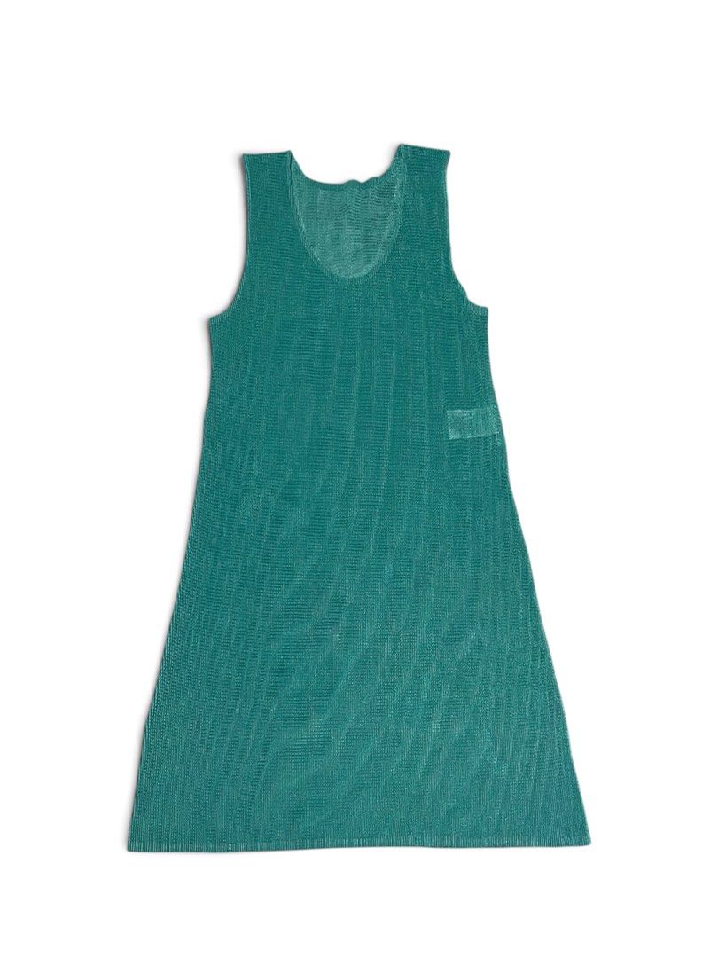 🏷️pleats please Midi dress (Category: Luxury Apparel) located in Manila. Submitted by angelamaec (Listing ID 1460064673, Image 1). Description: Excellent condition 13x30 1/2 Add ship.