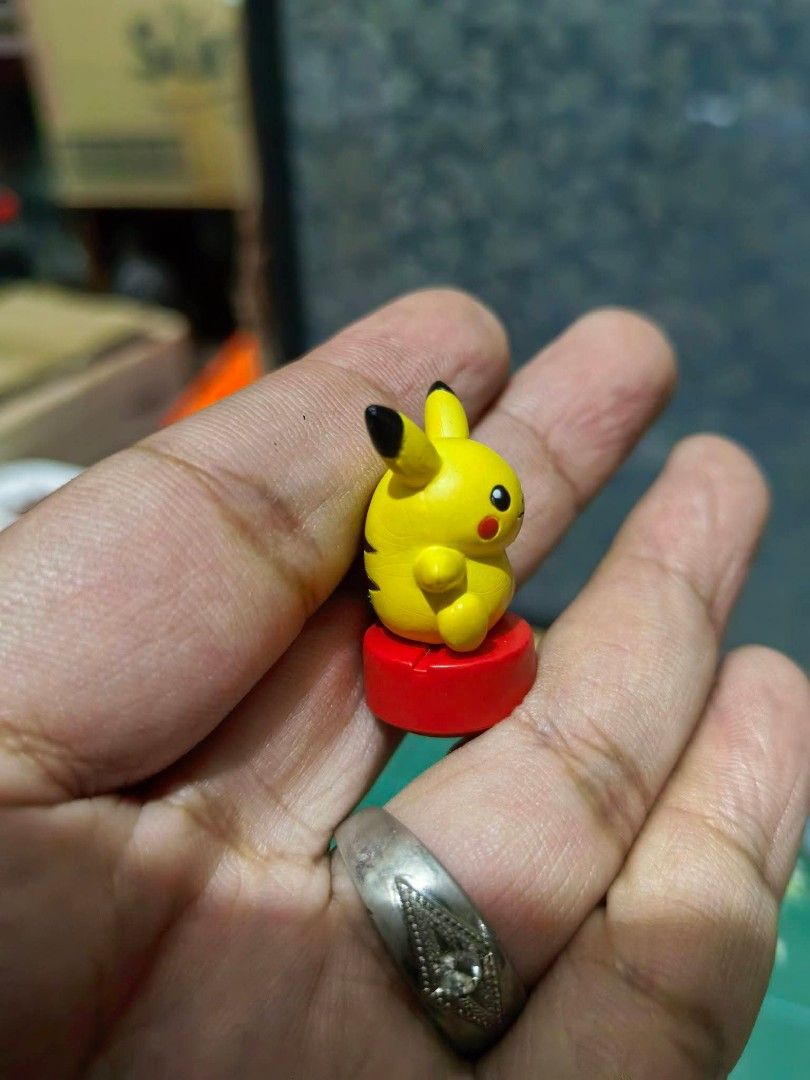 Pokémon Pikachu Stamp (Category: Character Goods) located in Cebu City. Submitted by dudes_villanueva (Listing ID 1459934971, Image 3). Description: Figure - Pokémon Pikachu Stamp 📌 In very good condition. May small Lang na paint rub sa face. Barely visible..